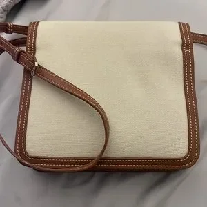 【BURBERRY】送料/関税込 TWO TONE CANVAS SHOULDER BAG Burberry | Bags | Twotone Canvas And Leather Small Tb Bag